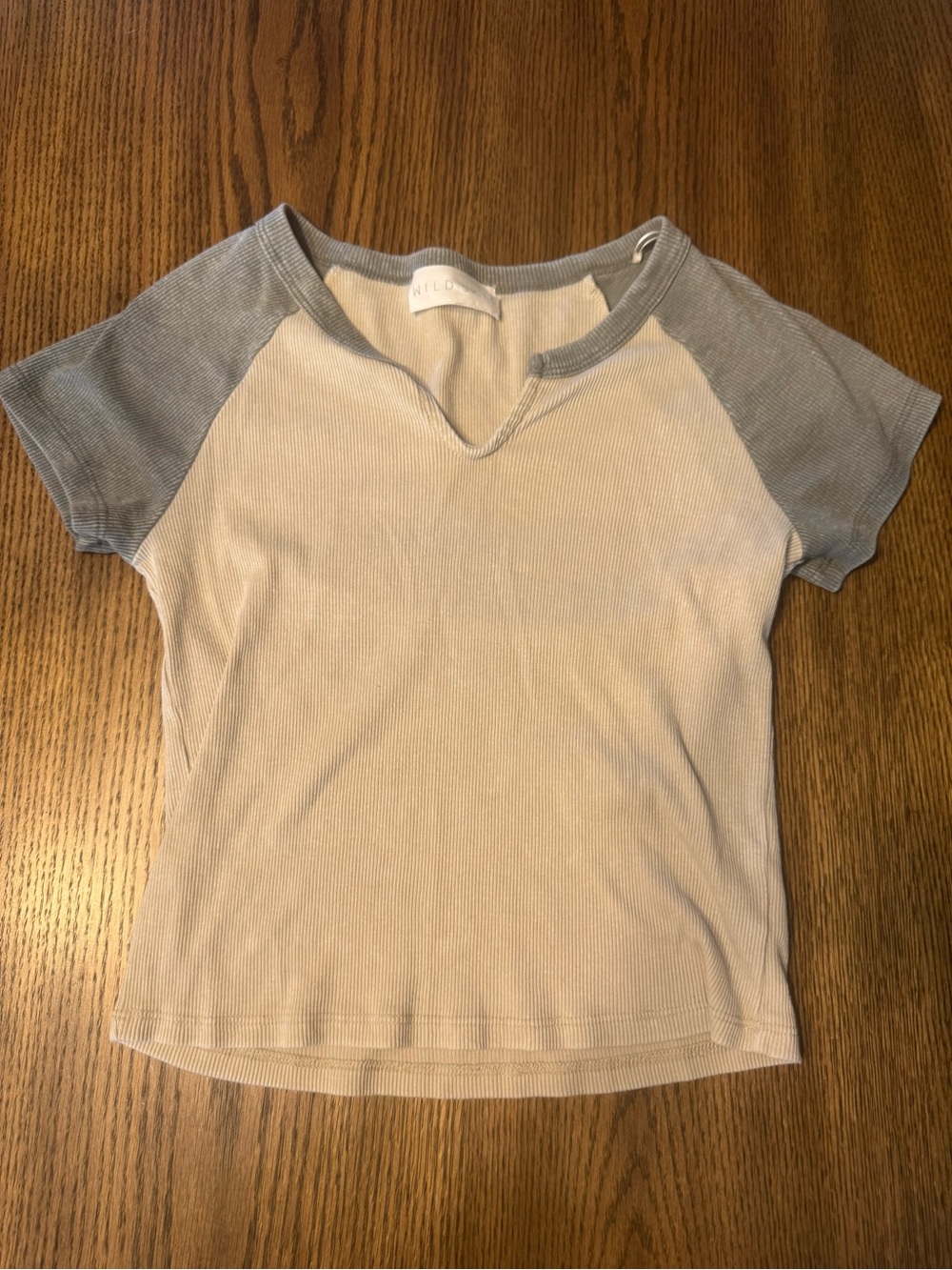 Two-Tone Ribbed Short Sleeve Crop Top - Beige with Gray Sleeves